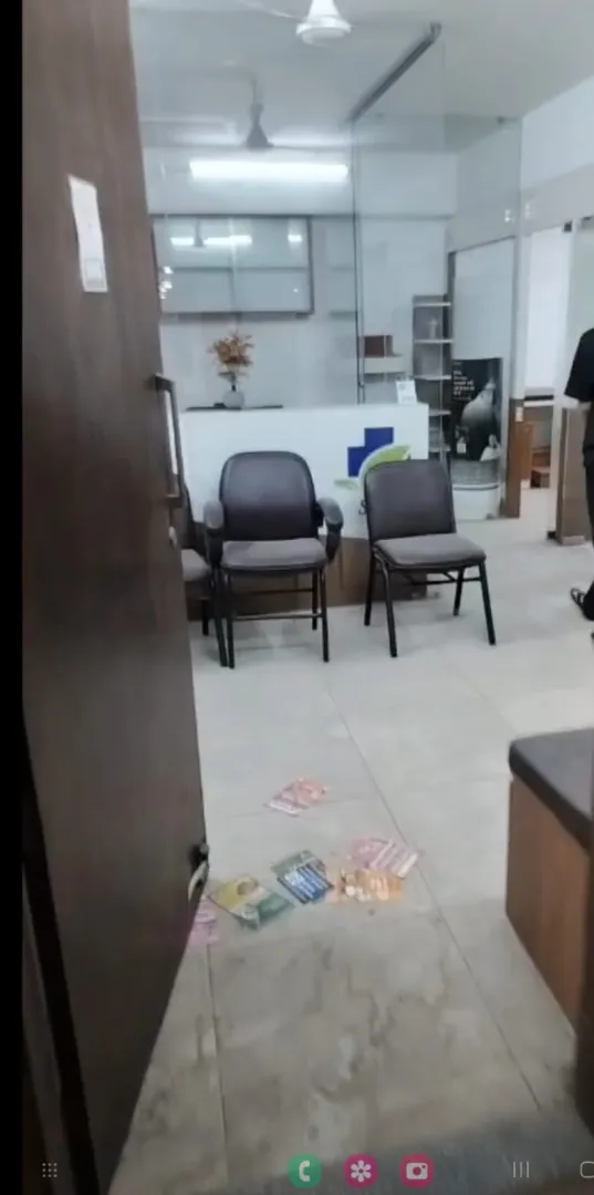 Office 1200 Sq. Ft. Commercial Office for Rent in Thaltej Ahmedabad - Media 5
