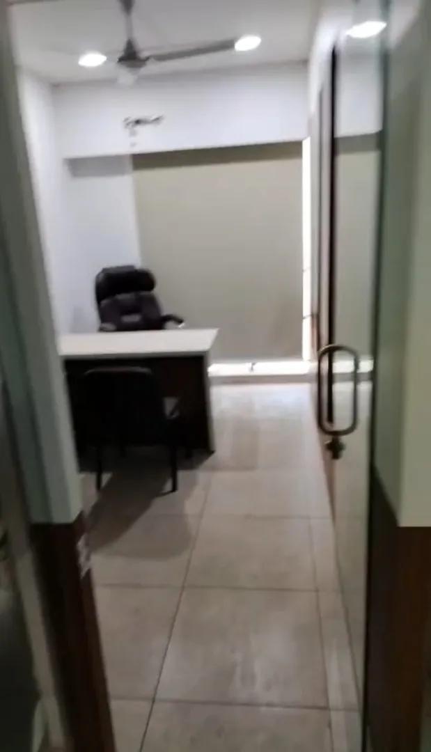 Office 1200 Sq. Ft. Commercial Office for Rent in Thaltej Ahmedabad - Media 15