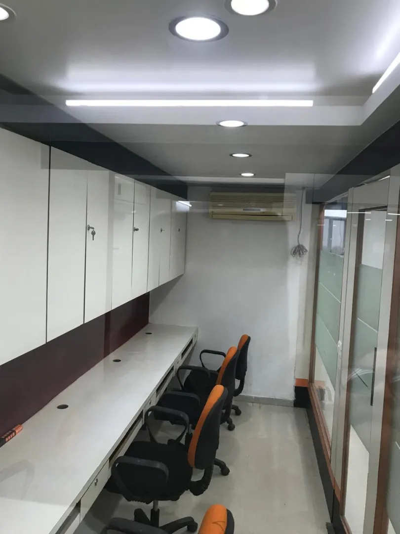Office 1300 Sq. Ft. Commercial Office for Rent in Cg Road Ahmedabad - Media 7