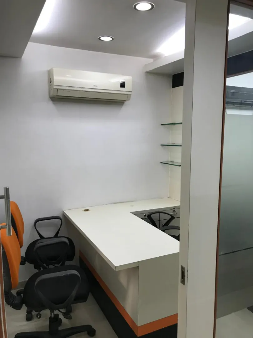 Office 1300 Sq. Ft. Commercial Office for Rent in Cg Road Ahmedabad - Media 11