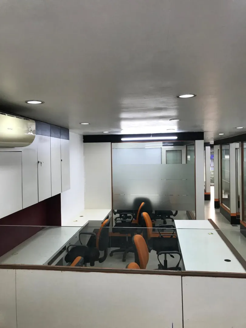 Office 1300 Sq. Ft. Commercial Office for Rent in Cg Road Ahmedabad - Media 5