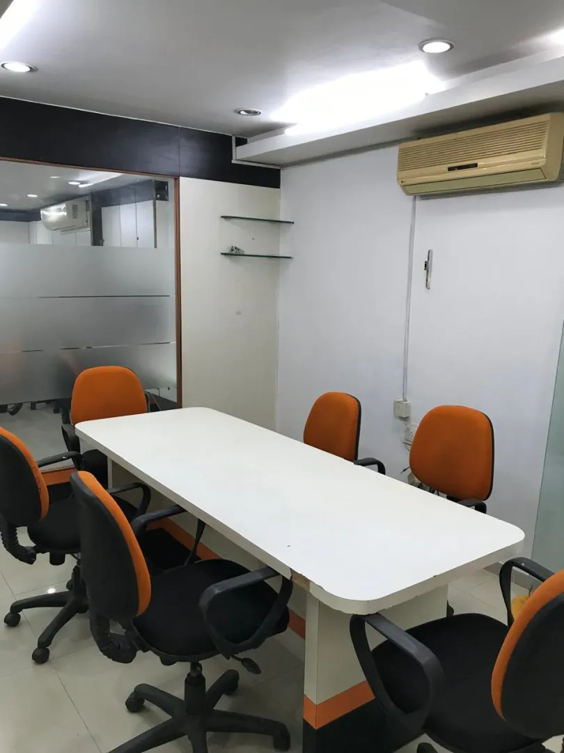 Office 1300 Sq. Ft. Commercial Office for Rent in Cg Road Ahmedabad - Media 12