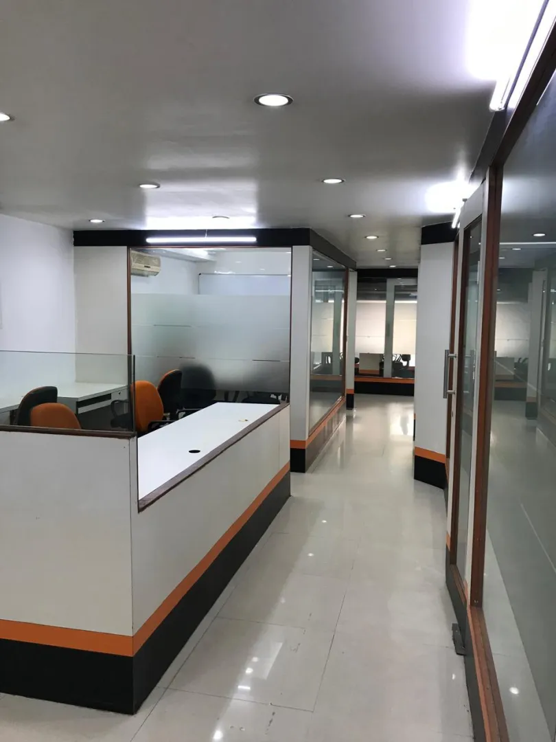 Office 1300 Sq. Ft. Commercial Office for Rent in Cg Road Ahmedabad - Media 9