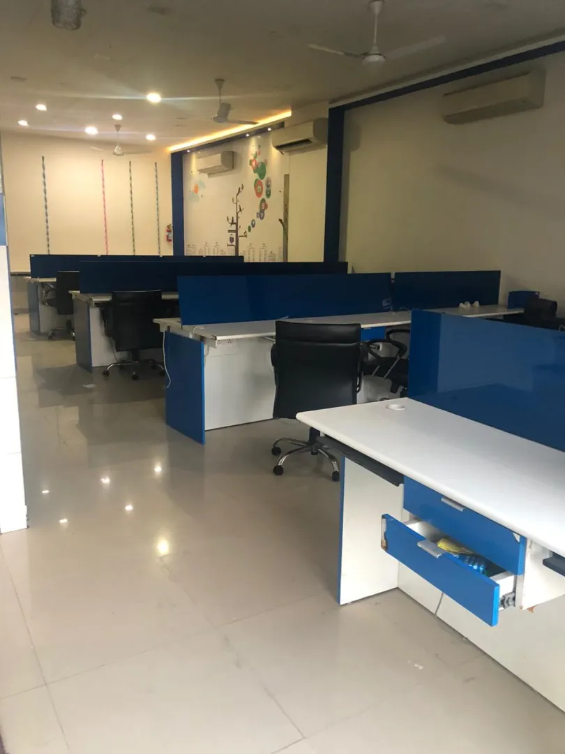 Office 2400 Sq. Ft. Commercial Office for Rent in Sola Ahmedabad - Media 7