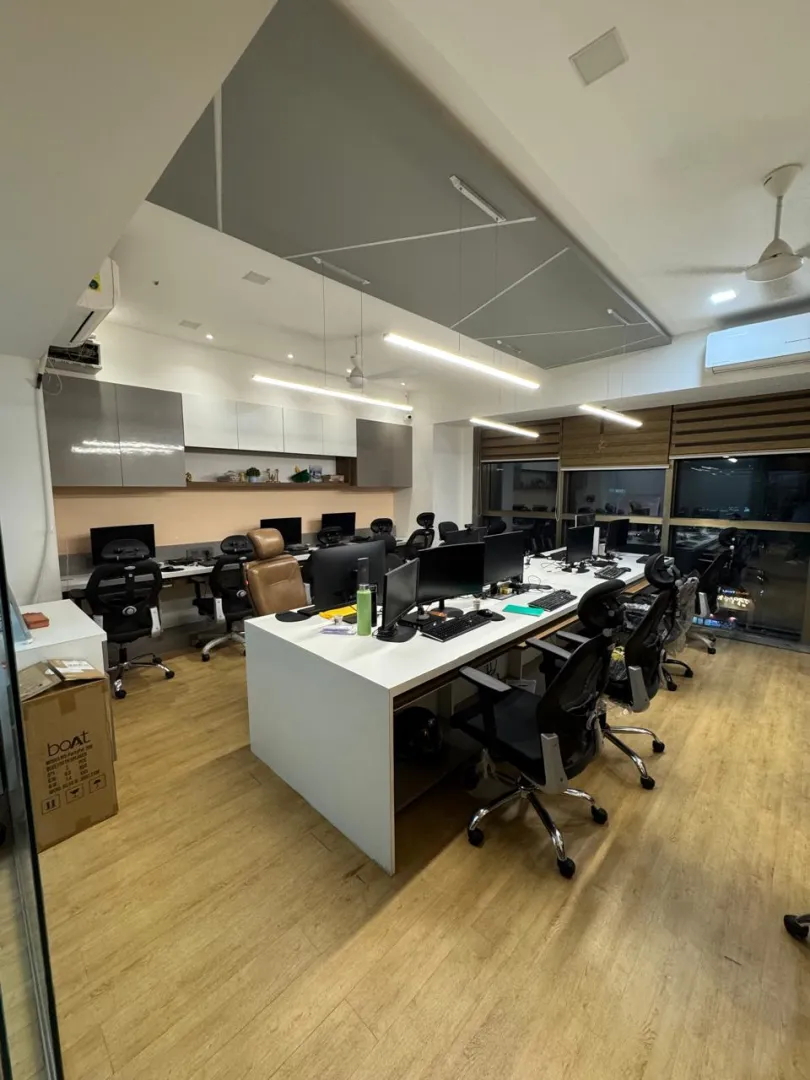 Office 1203 Sq. Ft. Commercial Office for Rent in Memnagar/gurukul Ahmedabad - Media 2