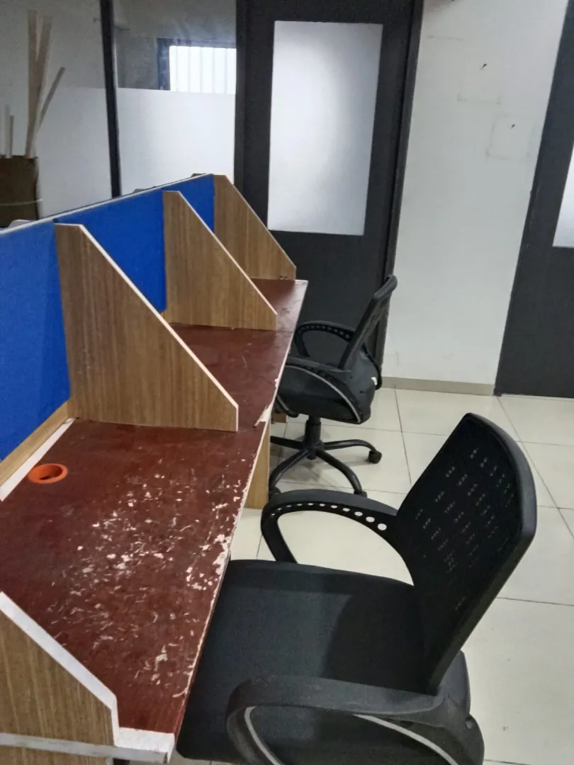 Office 1150 Sq. Ft. Commercial Office for Rent in Ashram Road Ahmedabad - Media 11
