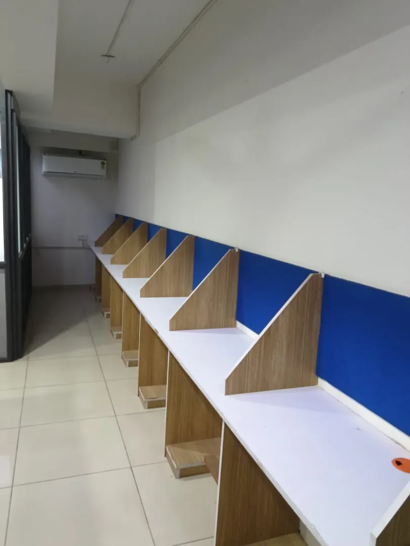 Office 1150 Sq. Ft. Commercial Office for Rent in Ashram Road Ahmedabad - Media 8