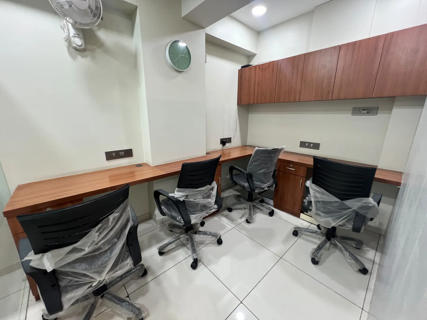 Office 849 Sq. Ft. Commercial Office for Rent in Science City Ahmedabad - Media 9