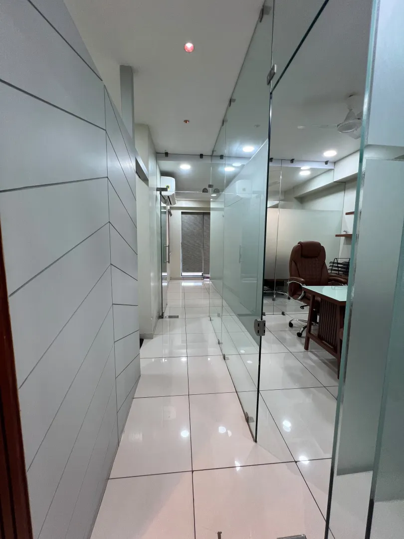 Office 849 Sq. Ft. Commercial Office for Rent in Science City Ahmedabad - Media 8