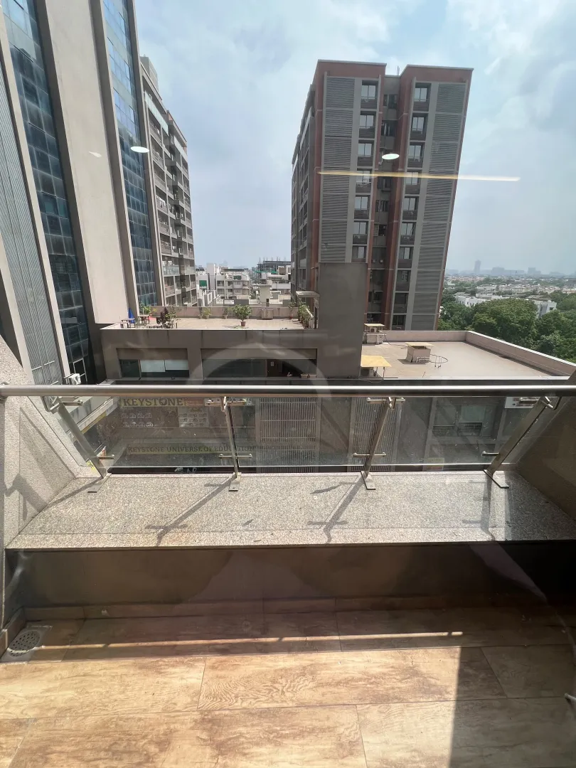 Office 849 Sq. Ft. Commercial Office for Rent in Science City Ahmedabad - Media 11