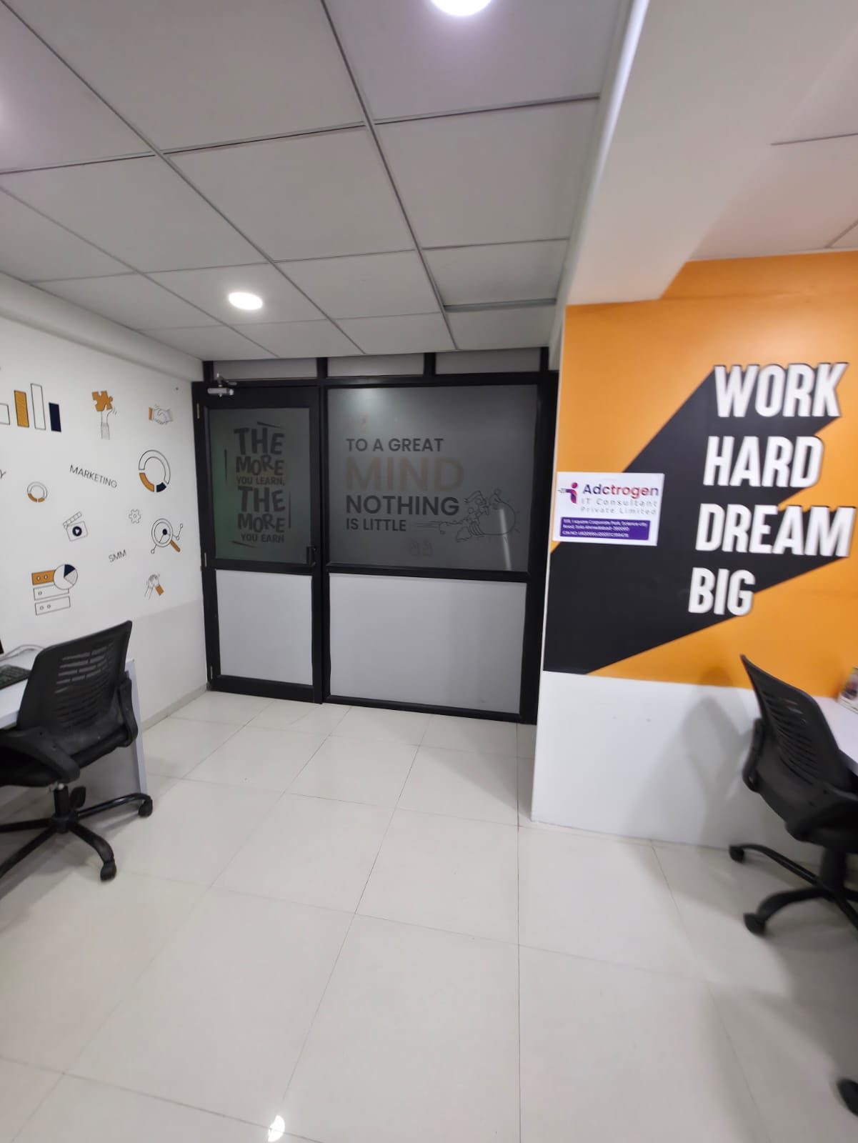 705 Sq. Ft. Commercial Office for Rent in Science City Ahmedabad - Media 4